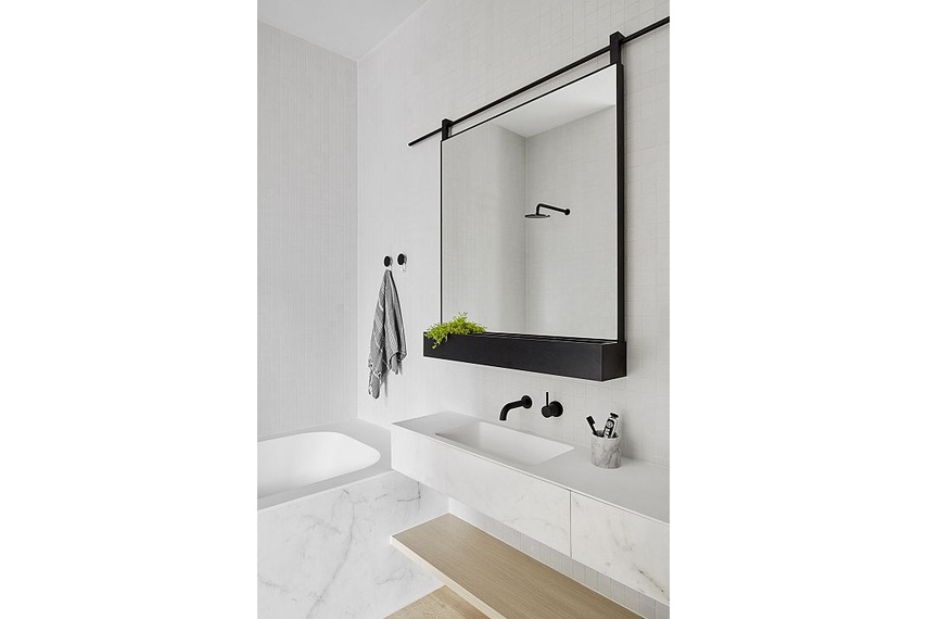 Indistinguishable from the most expensive top-end natural stones and reflects the contemporary looks of concrete and steel.