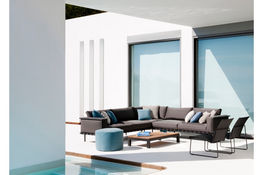 There are more than 70 available outdoor fabrics for the cushions.