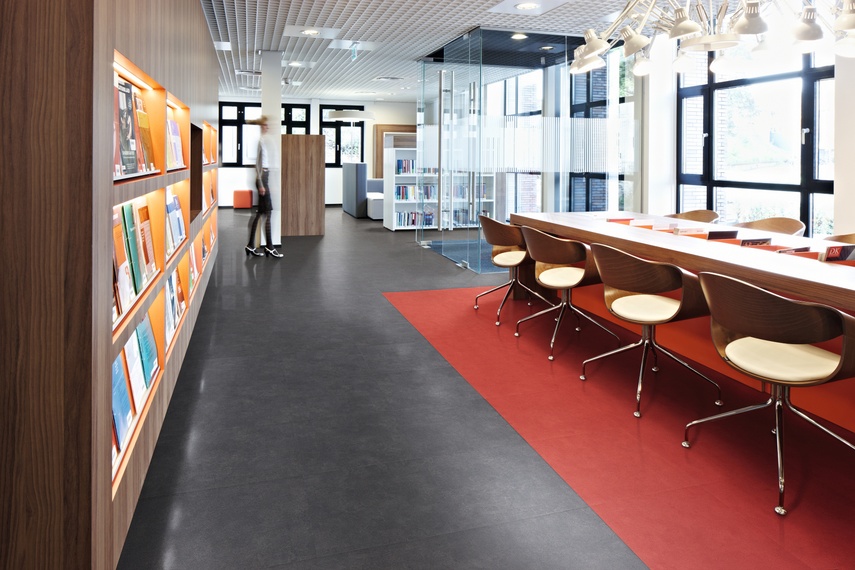 Allura Flex, waiting area.