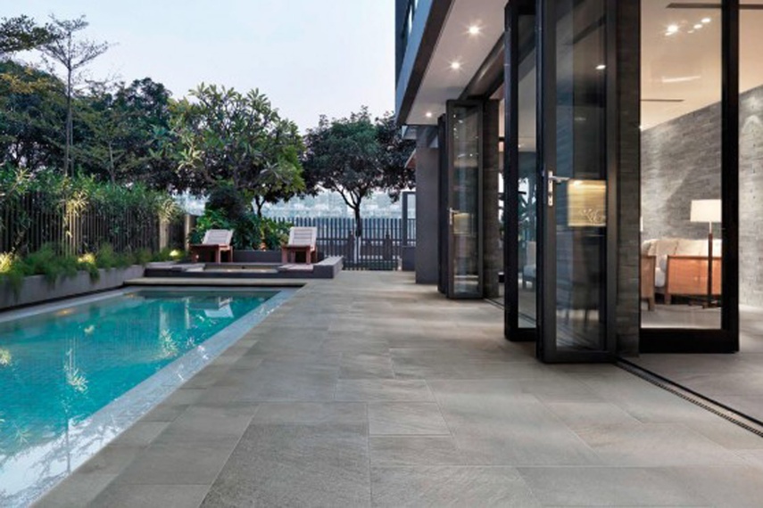 NEOSTONE Grigio porcelain tile – available in various size formats.