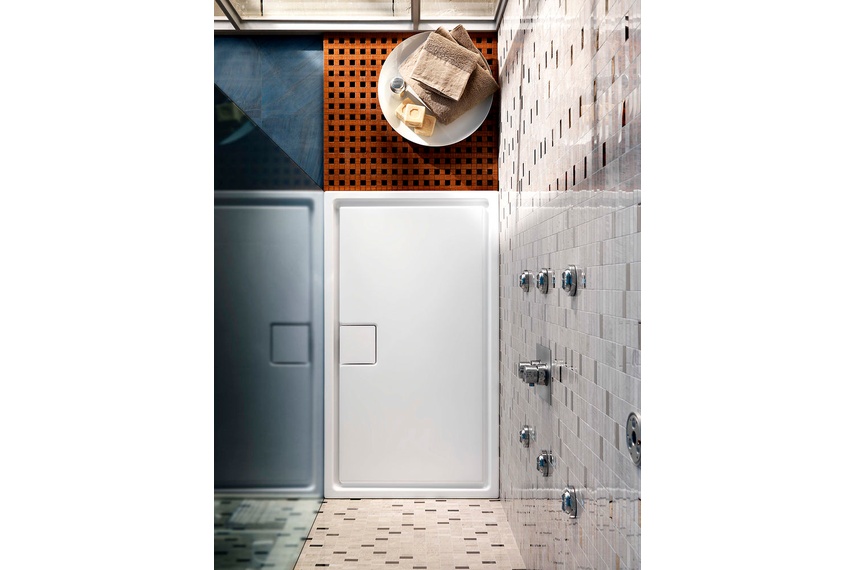Shower tray
