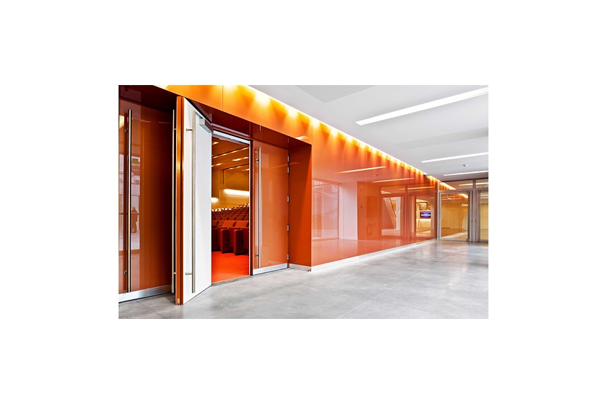 Congress Center (Belgium), using Lacobel Rich Copper.