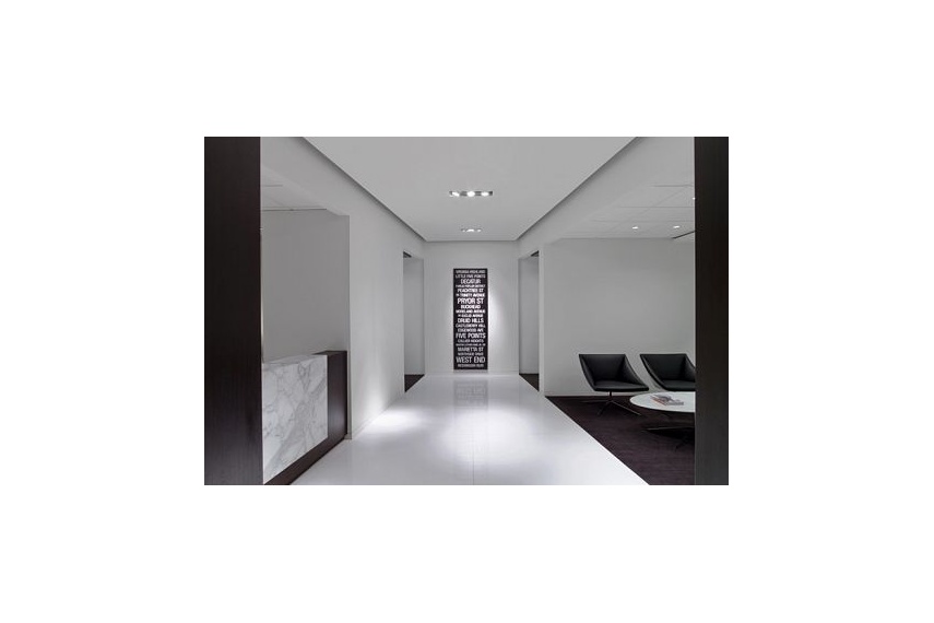 Maximum reflects the cool, contemporary looks of concrete, basalt or steel.