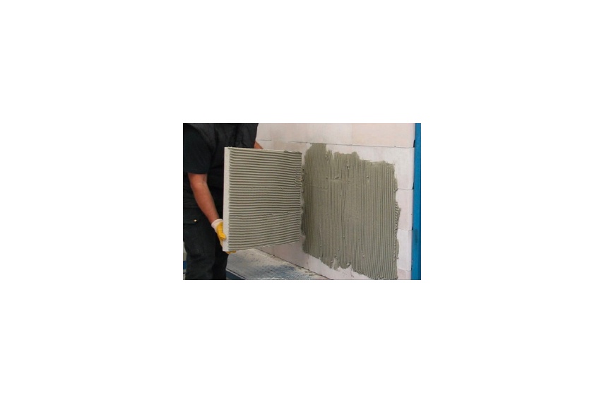 Reapor being applied on an uneven surface.
