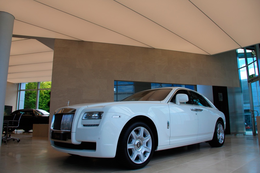 Stretched ceilings and walls
