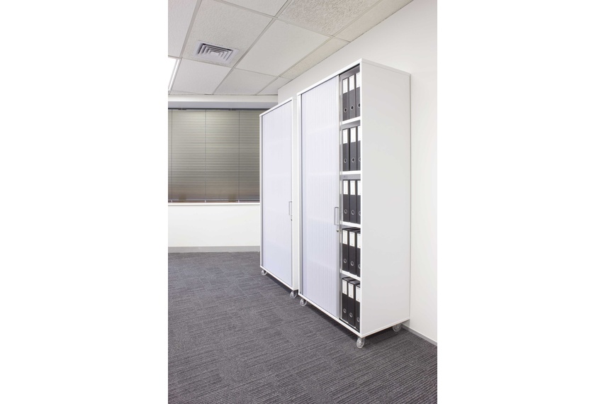 Lundia Tambour comes with fully adjustable shelves and with the option of static or castor feet