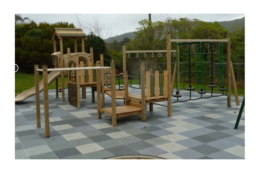 Wobbly wood playground