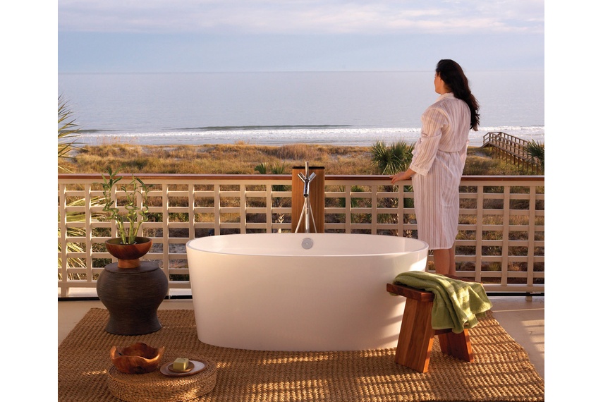 IOS freestanding bath.