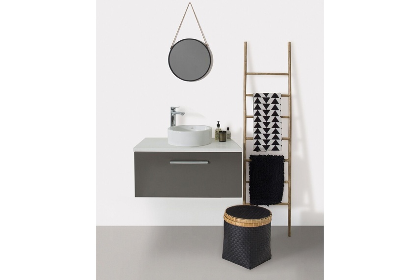Terina 900 wall vanity.