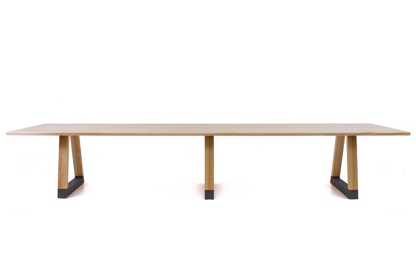 The table can be flat-packed, making installation easy