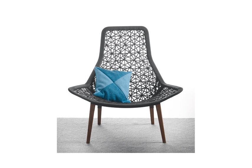 Artisan braiding contrasts with the sturdiness of the aluminium frame.