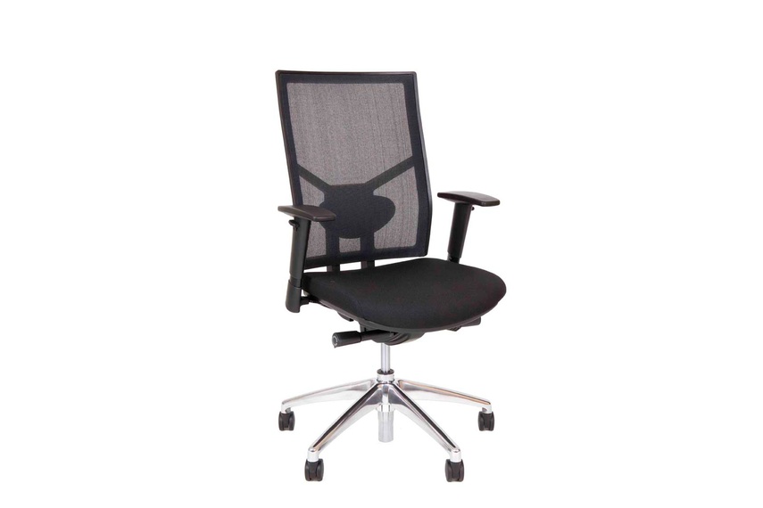 Endura II black lumbar angle