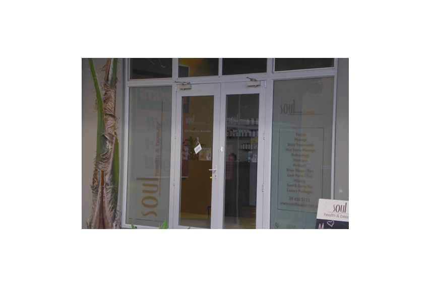 Soul Health & Beauty 2009 – 3M Dusted crystal film