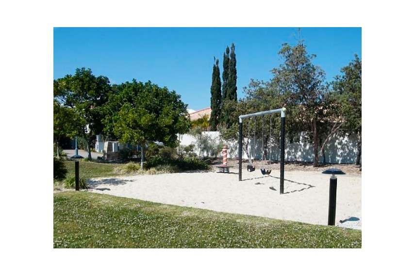Solar bollard