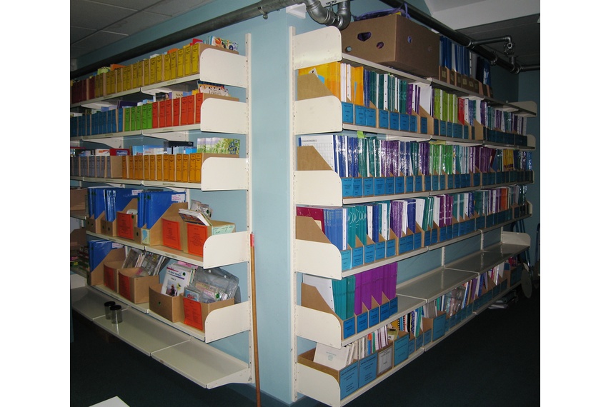 Wall channel storage range - school.