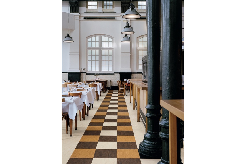 Marmoleum Dual tiles in a restaurant.
